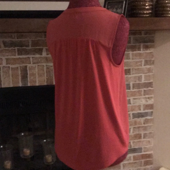 Loft Top - Picture 6 of 6